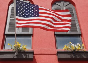 الهجرة إلى أمريكا افتح فرصتك وسجّل عبر dvprogram.state.gov اليوم