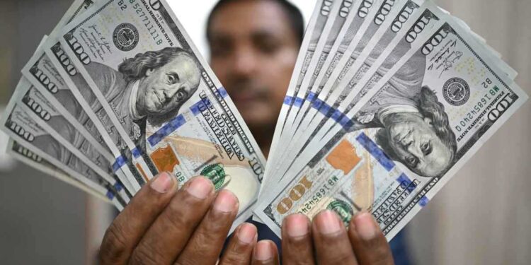 الدولار اليوم الخميس في البنوك المصرية أسعار الشراء والبيع 27 نوفمبر 2025