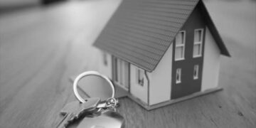 حكم السكن في بيت الورثة