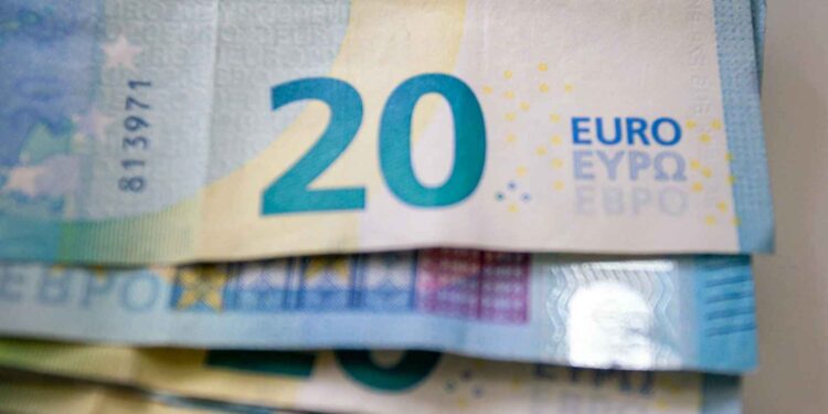 سعر اليورو اليوم في مصر الأحد 7 ديسمبر 2025 حسب البنوك الرسمية 1 سعر اليورو اليوم في مصر الأحد 7 ديسمبر 2025 حسب البنوك الرسمية