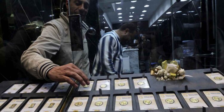 سعر الذهب اليوم في السوق المصرية الأربعاء 14 يناير 2026