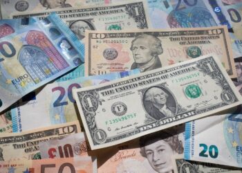 أسعار العملات اليوم الأربعاء في مصر.. استقرار نسبي داخل البنوك وتحركات محدودة 3 أسعار العملات اليوم الأربعاء في مصر.. استقرار نسبي داخل البنوك وتحركات محدودة